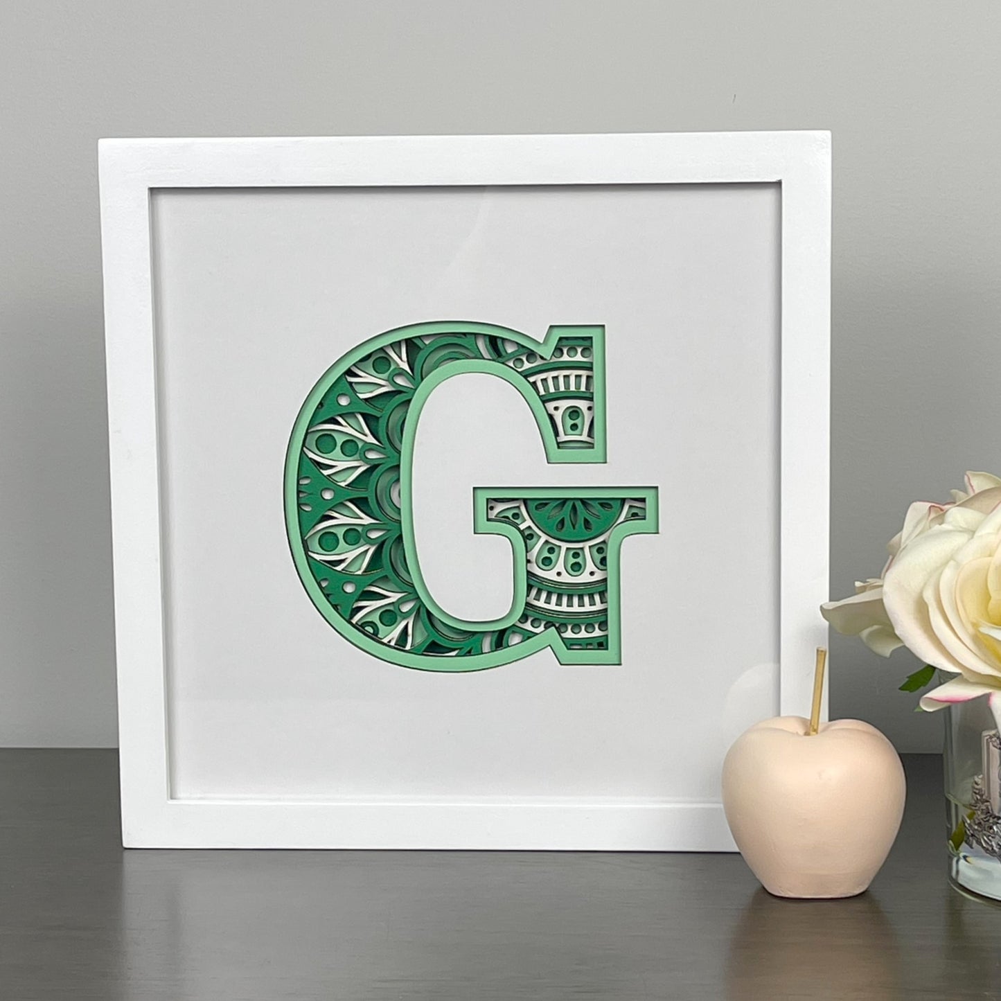 Letter G with Square Border