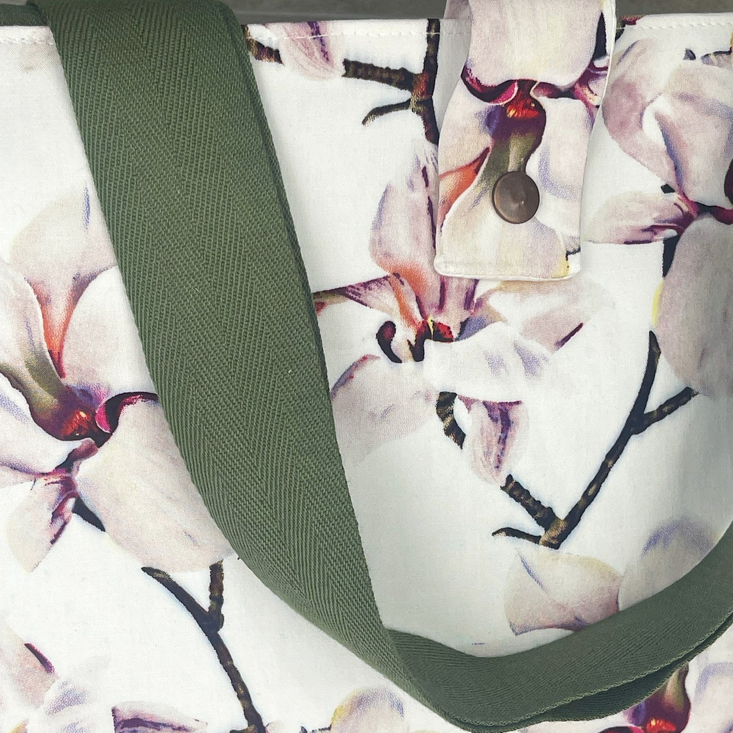 Medium Magnolia Bag