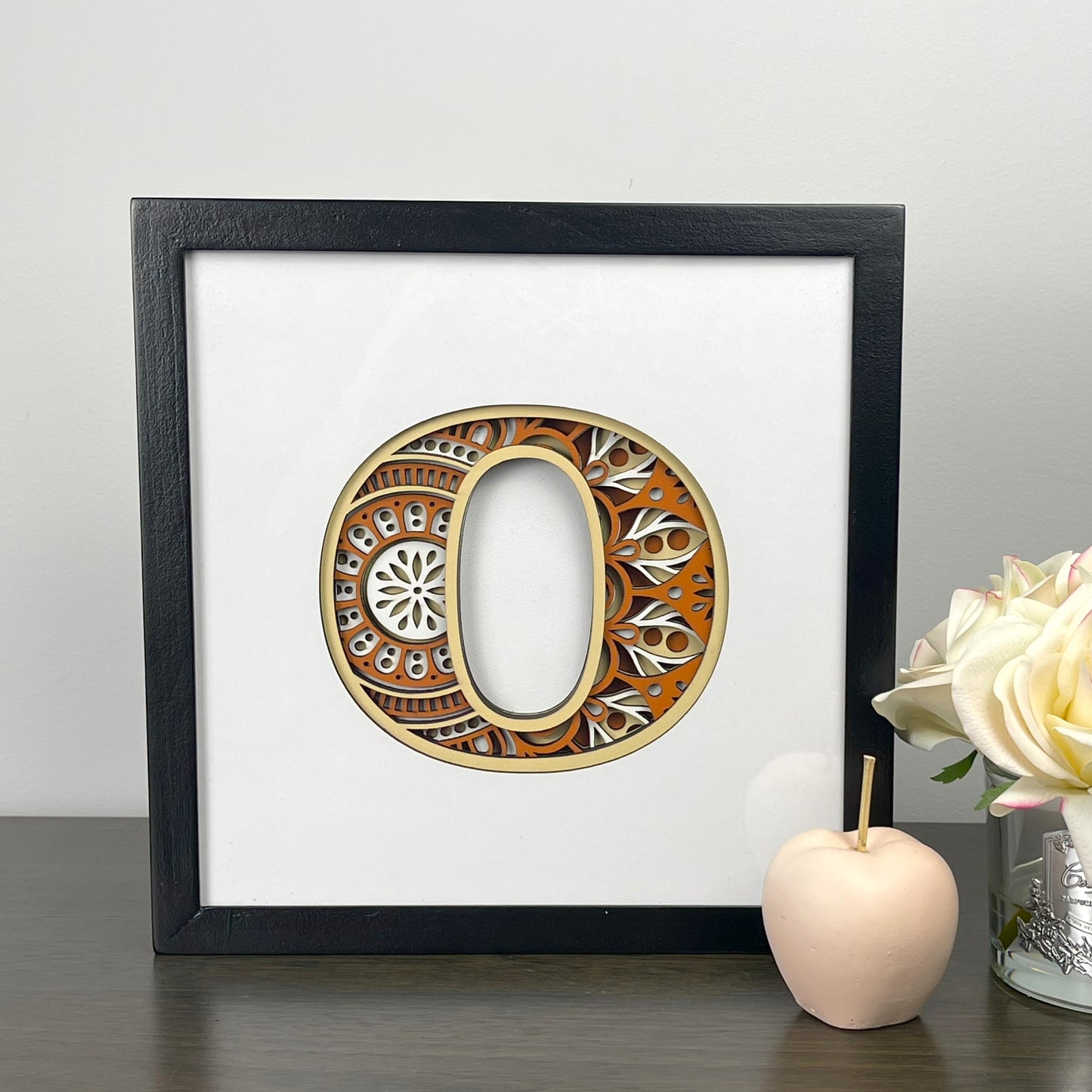 Letter O with Square Border