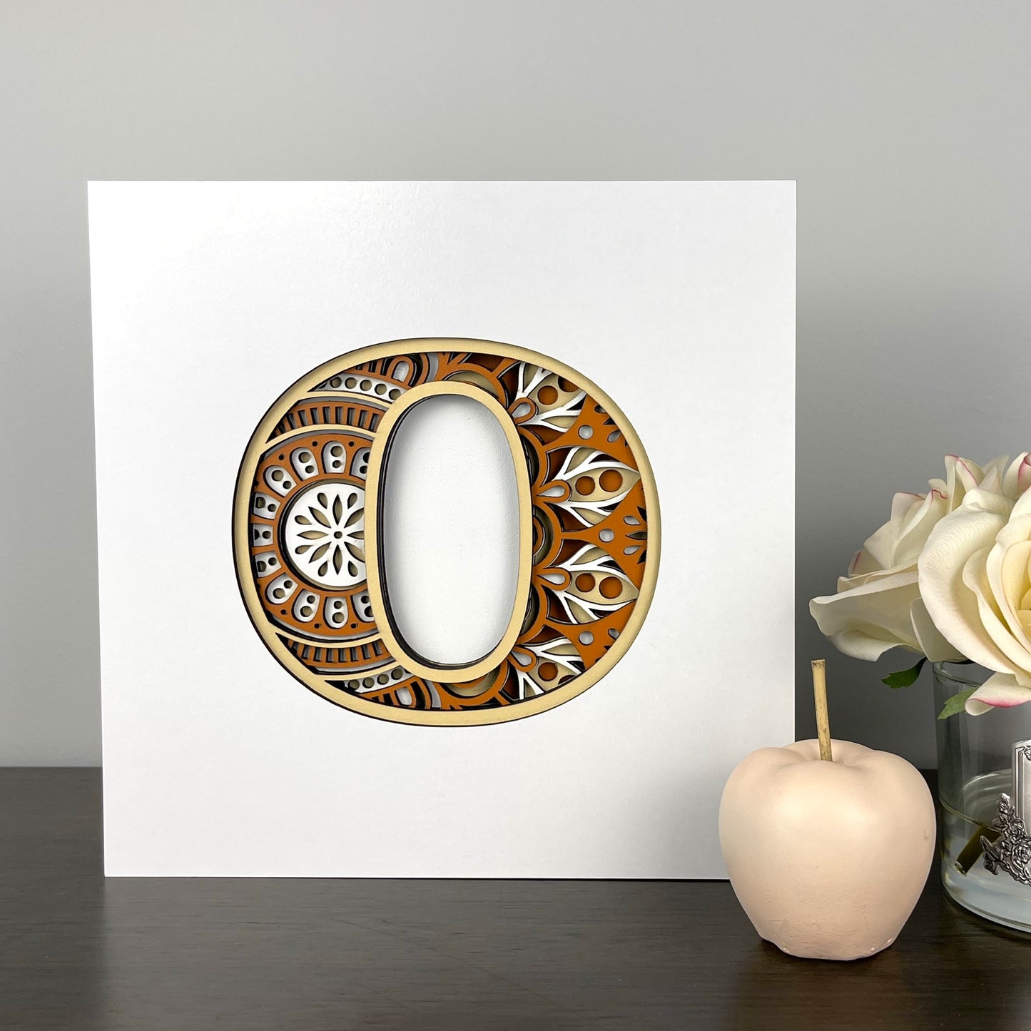 Letter O with Square Border
