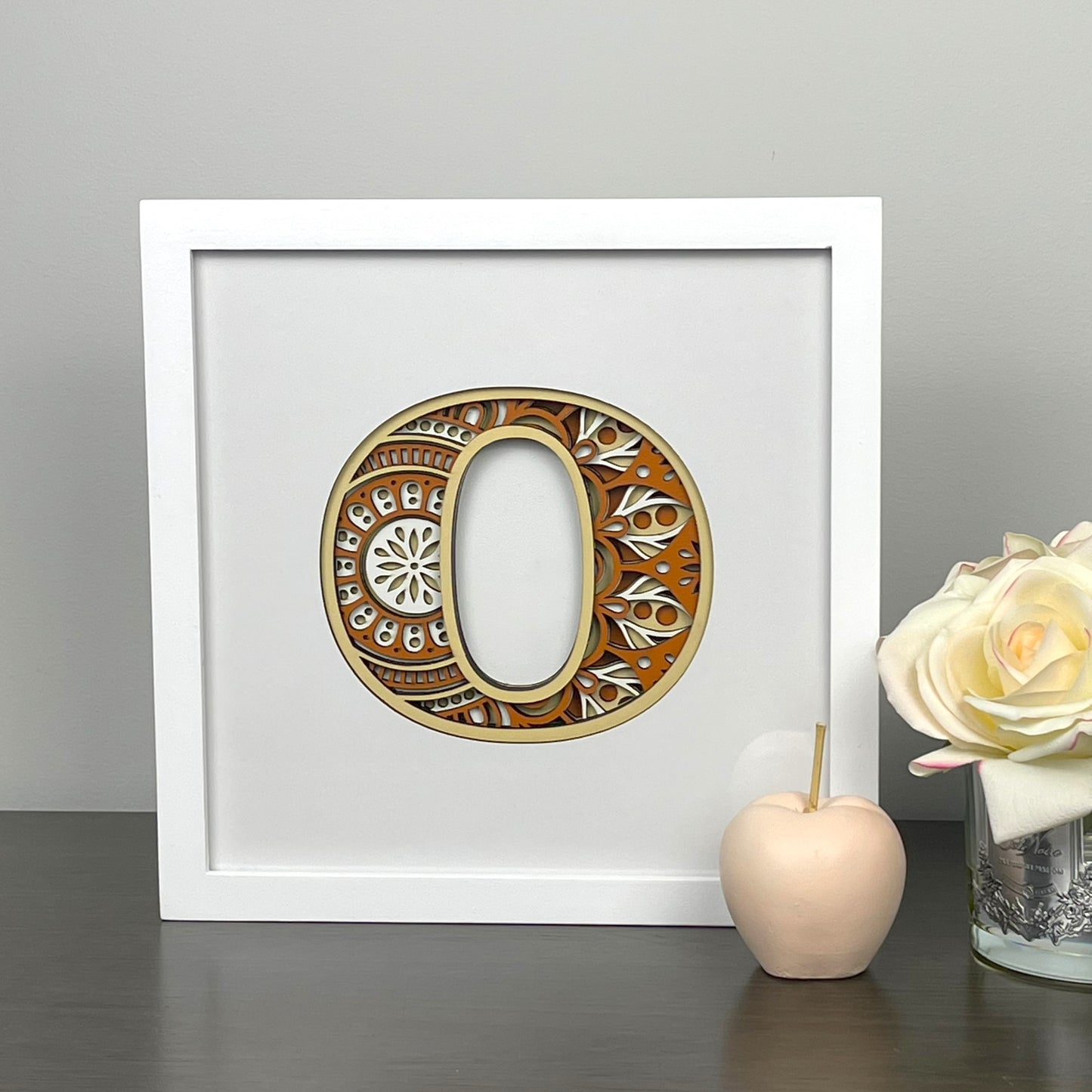 Letter O with Square Border