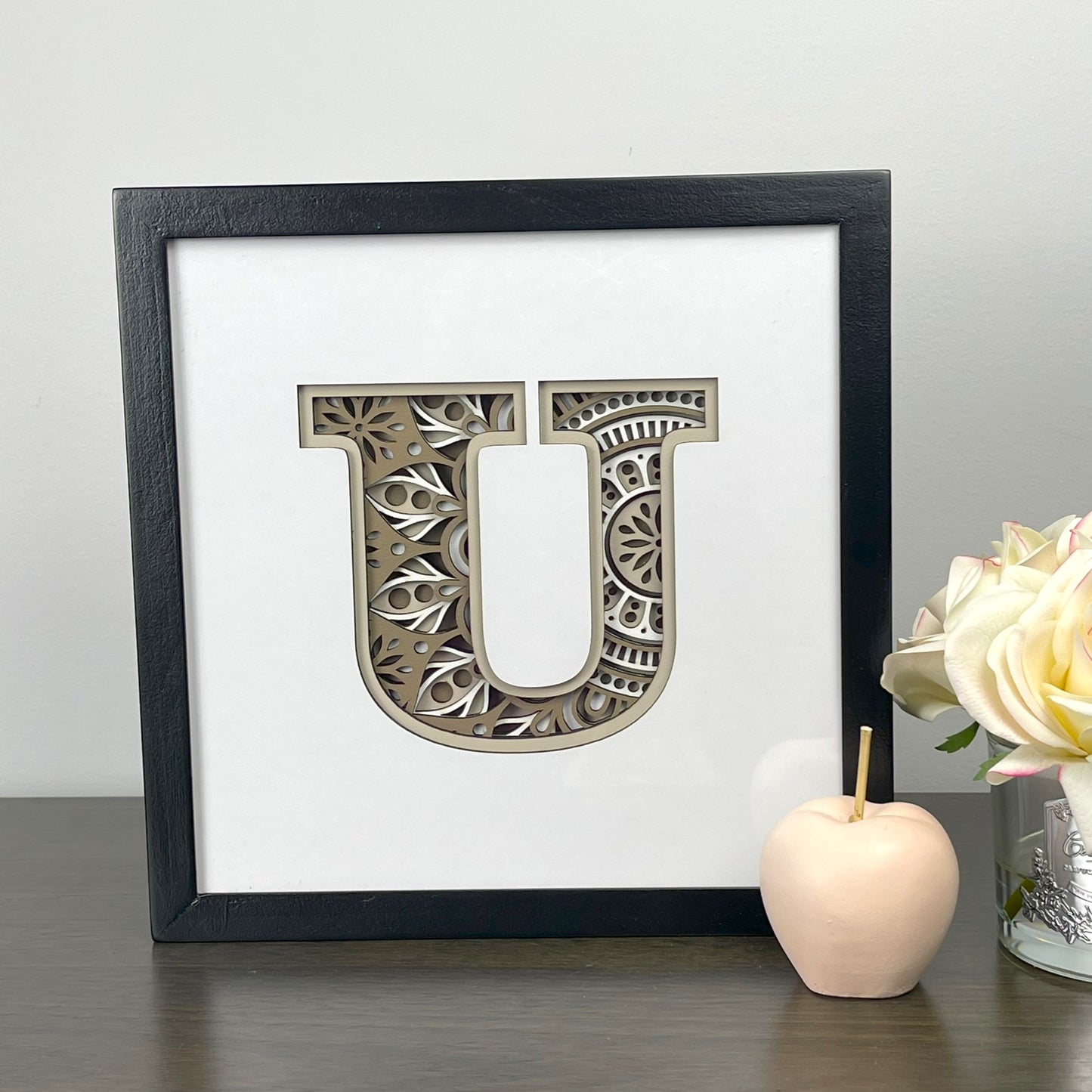 Letter U with Square Border