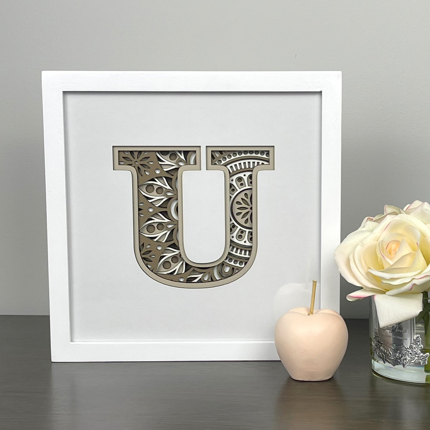Letter U with Square Border